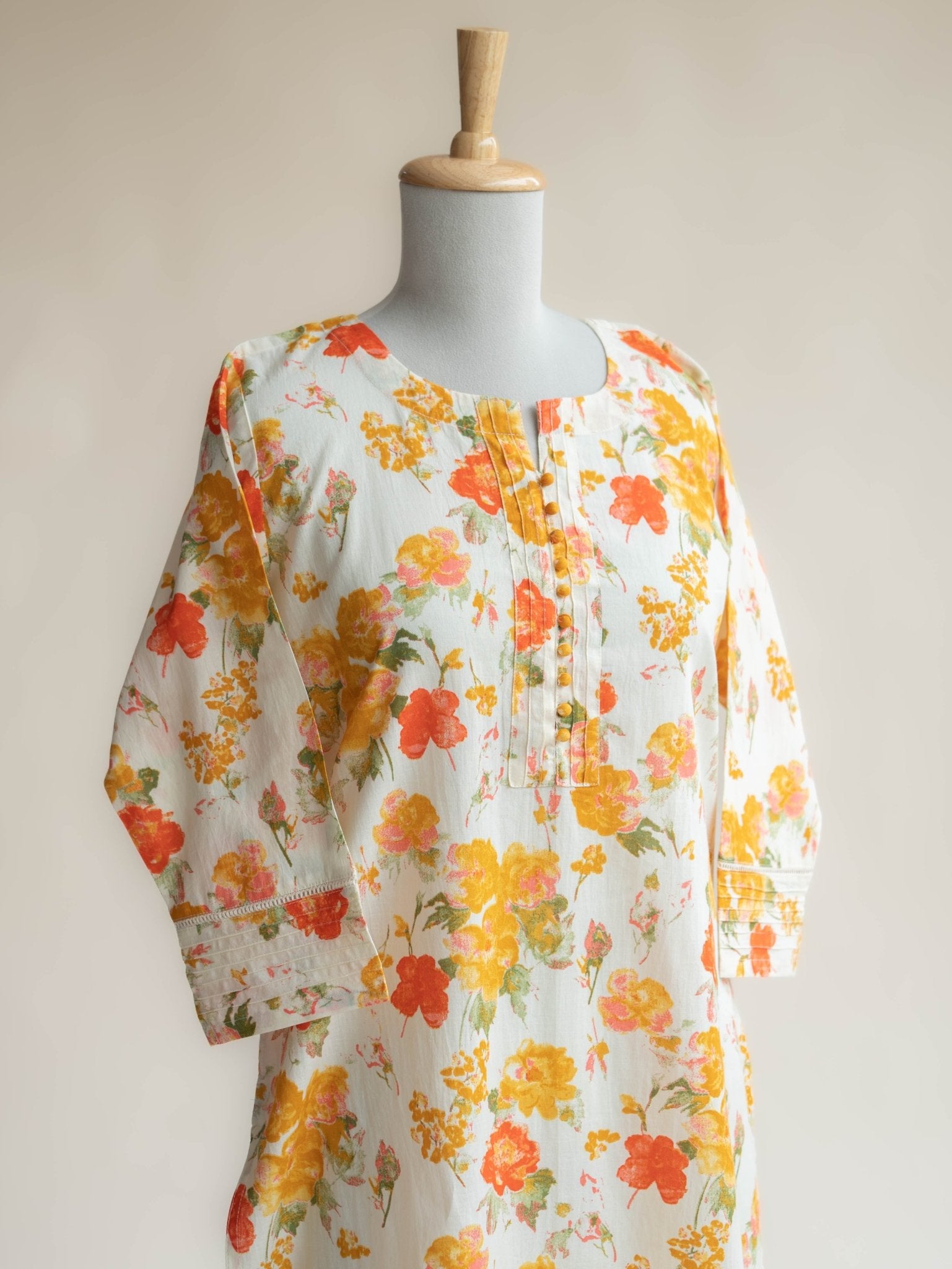 Laveena Cotton Printed Straight Kurta - AINA