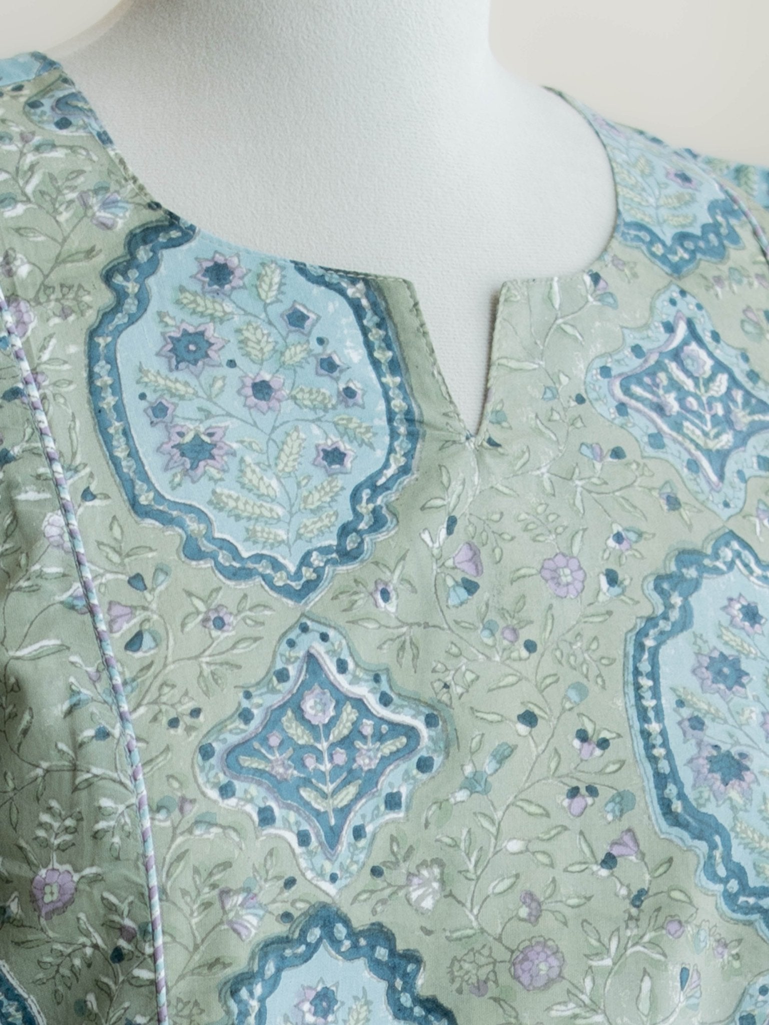 Naeema Cotton Block Printed Straight Kurta - AINA