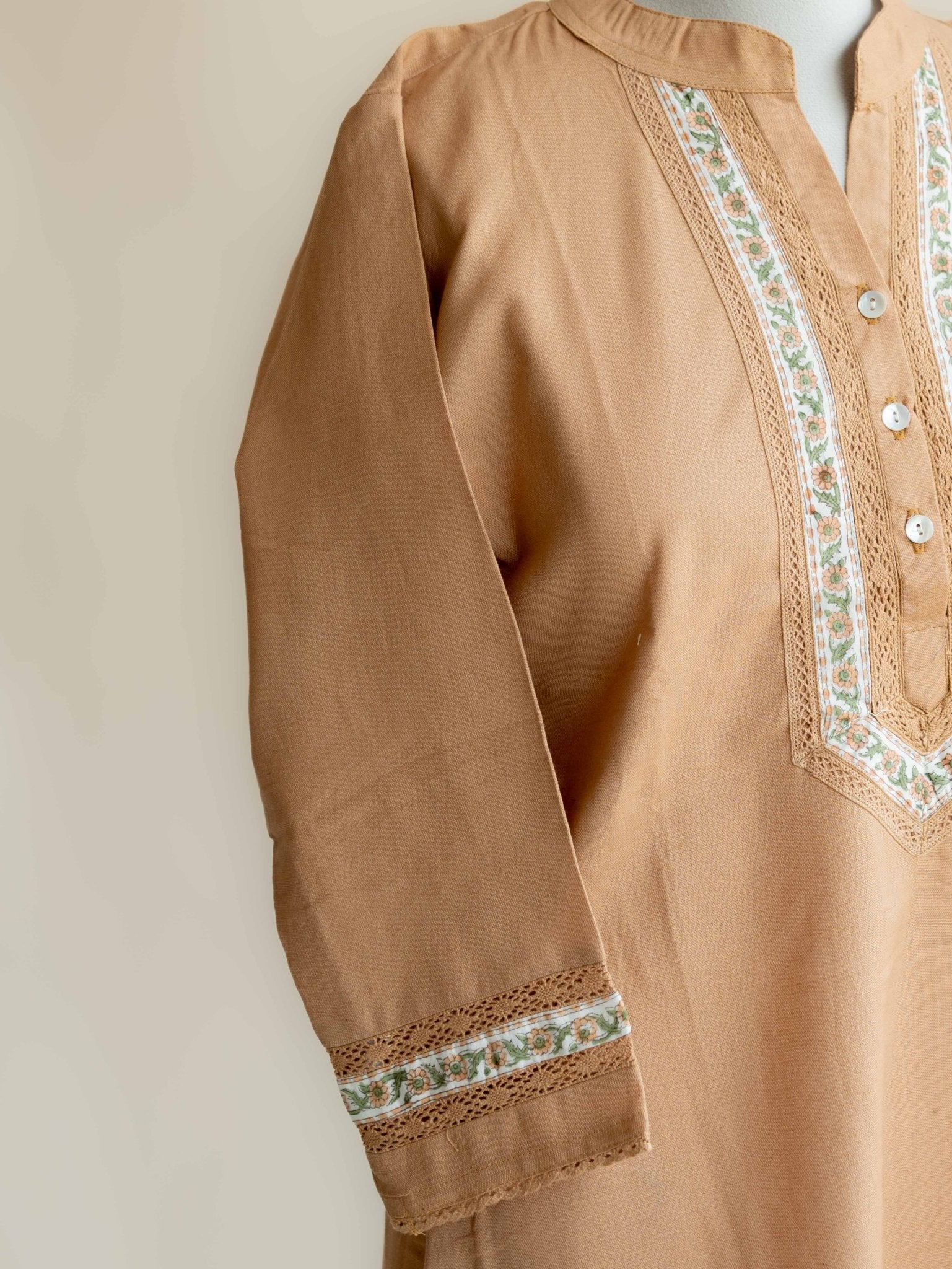 Naseeha Cotton Flax Plain Straight Kurta - AINA
