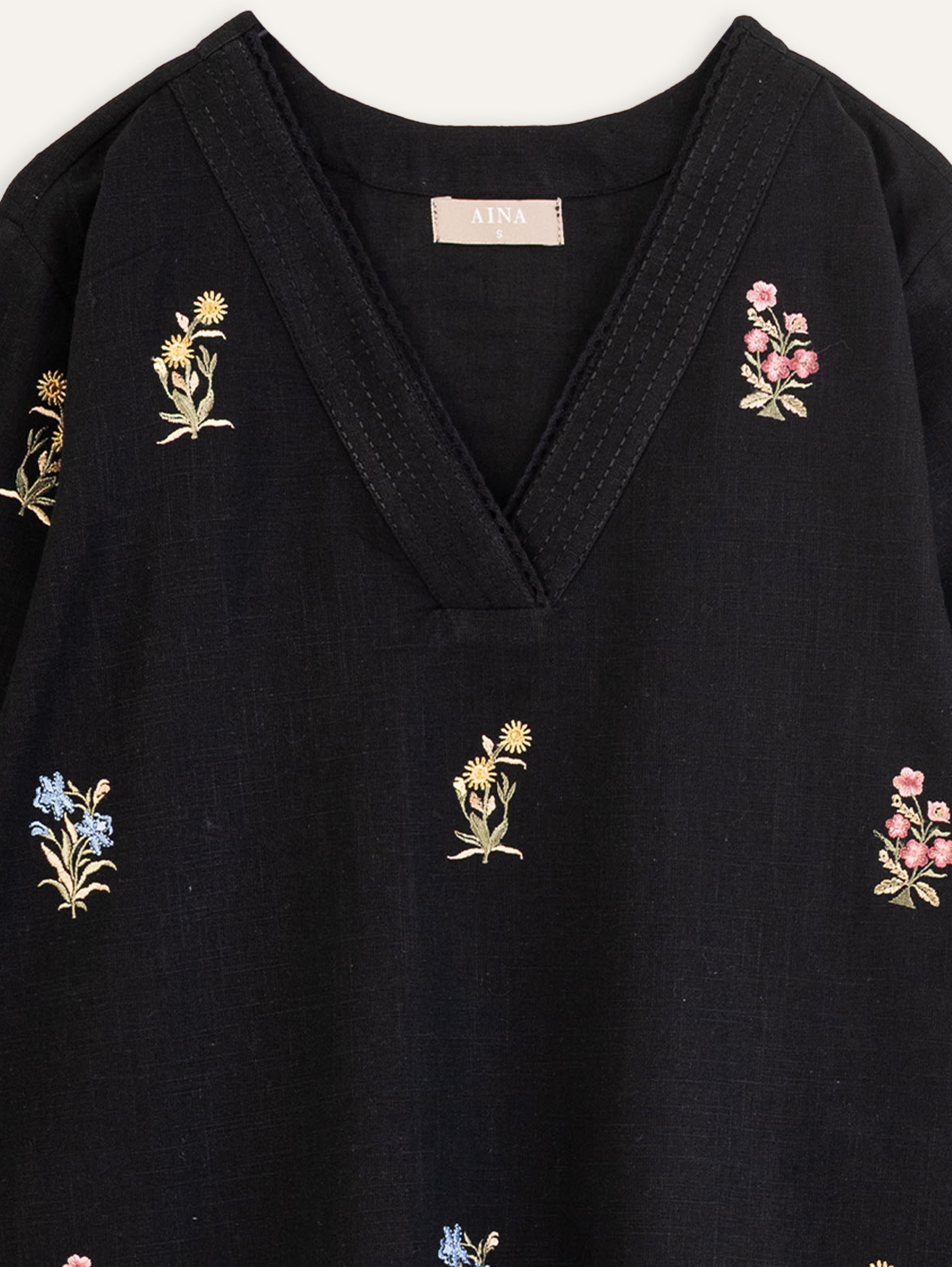 Rakshitha Cotton Flax Embroidered A-Line Kurta