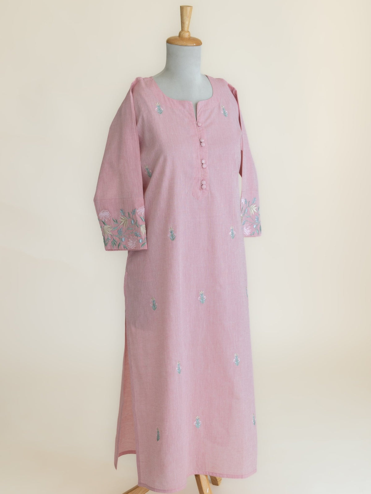 Savna Cotton Handloom Embroidered Straight Kurta - AINA
