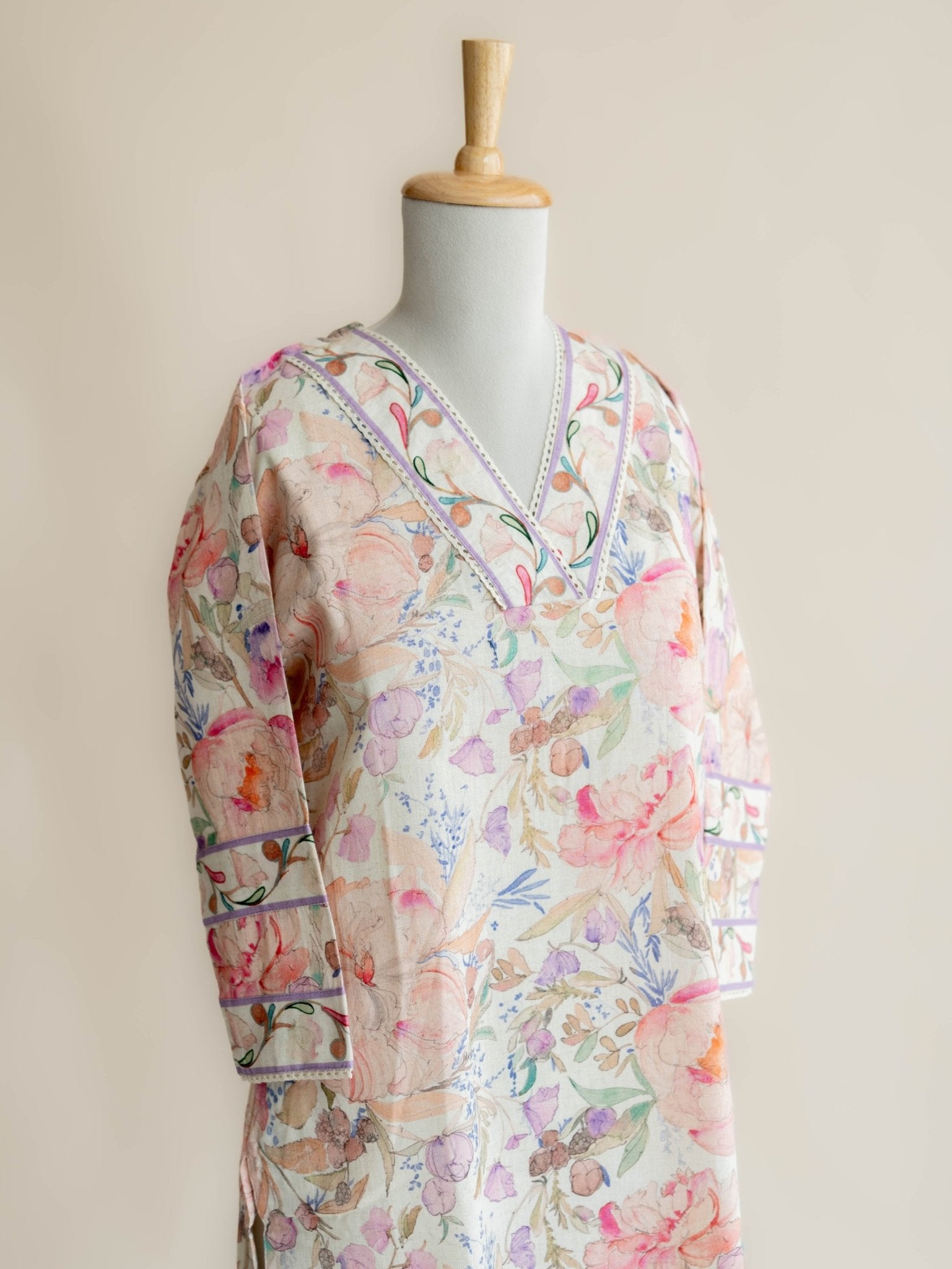 Shreya Cotton Flax Printed Straight Kurta - AINA