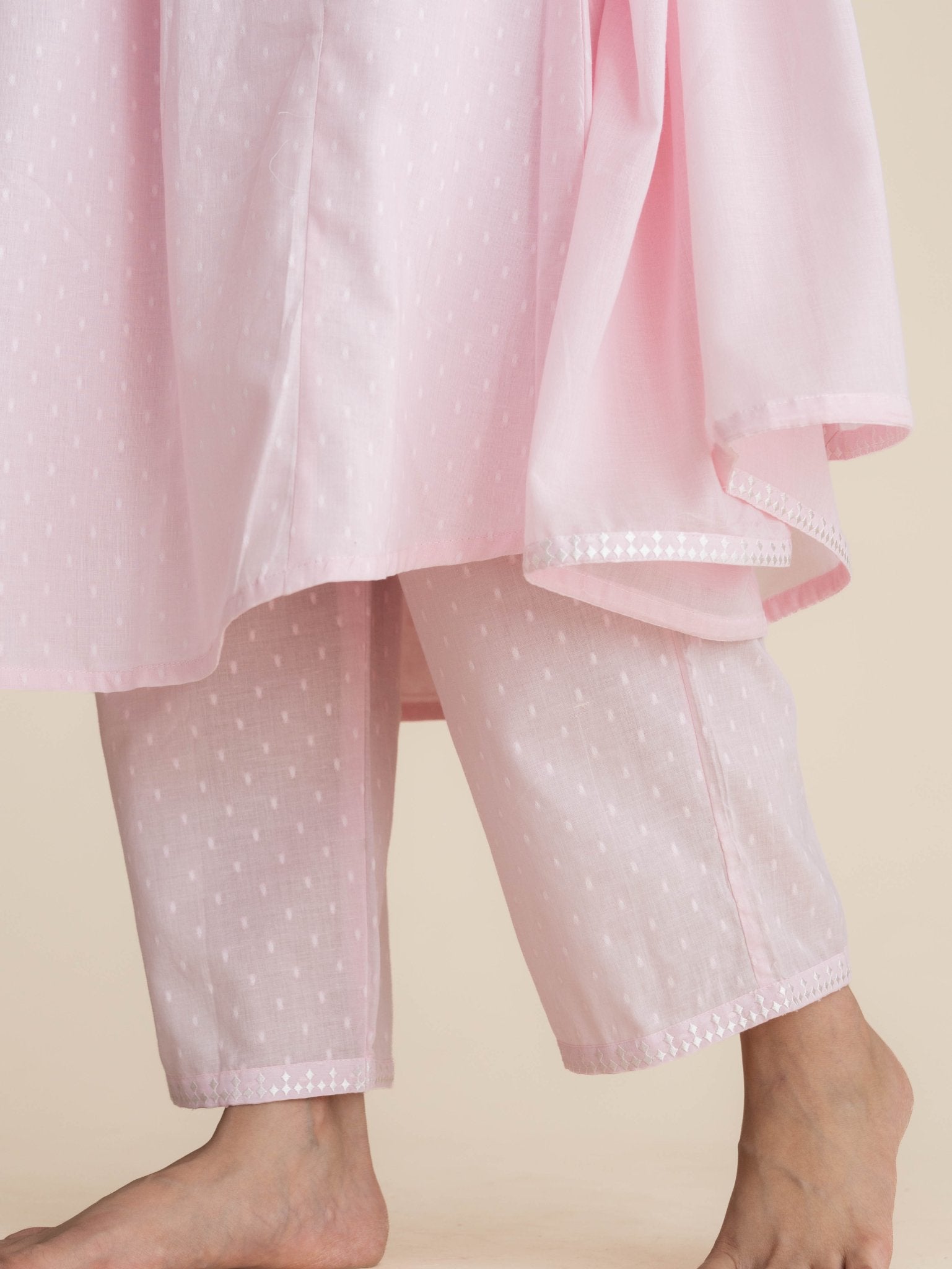 Siyah Cotton Dobby Embroidered A-Line Suit Set - AINA