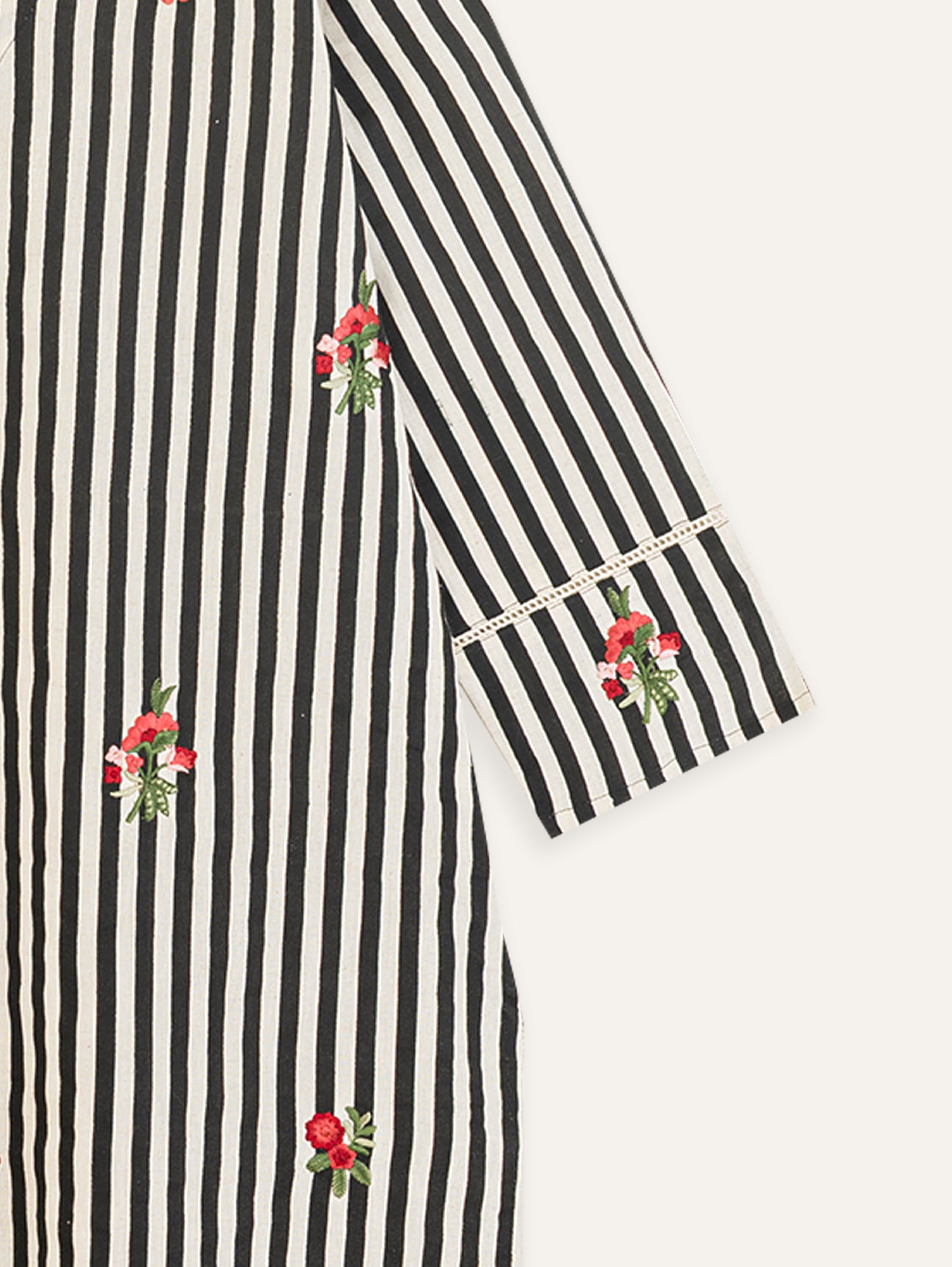 Haniya Cotton Embroidered Straight Kurta
