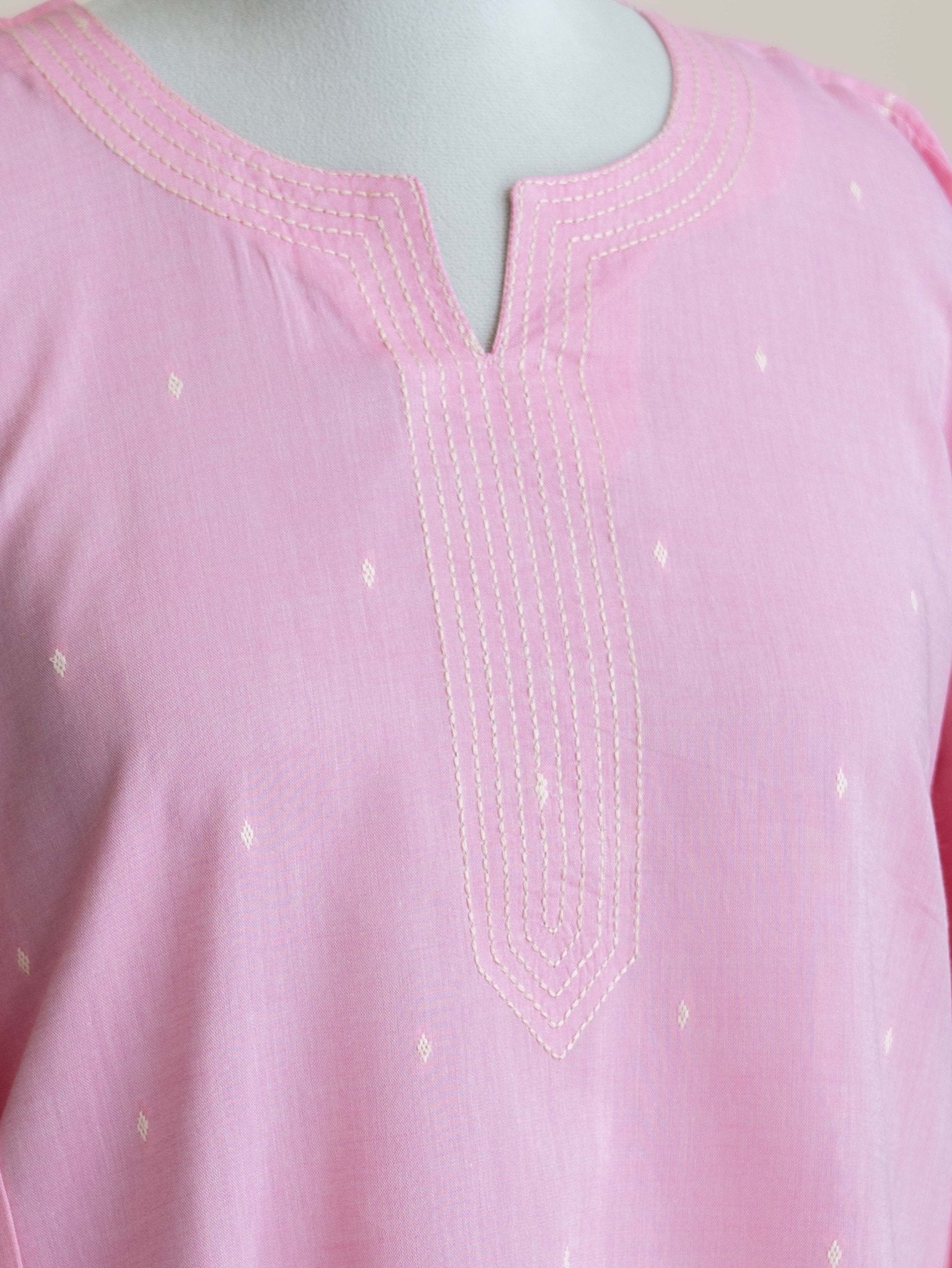 Sruthi Cotton Handloom Embroidered Straight Kurta - AINA
