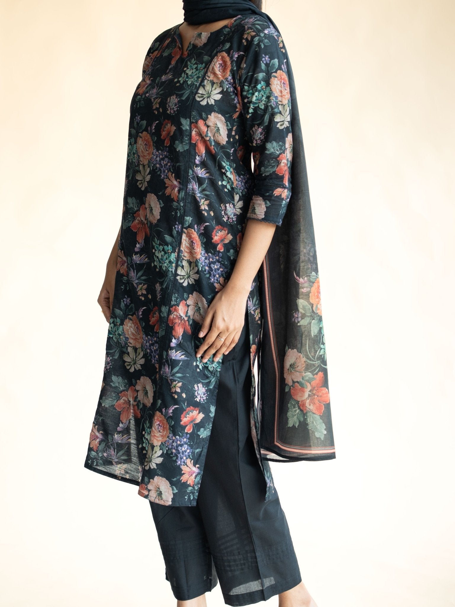 Tamnah Cotton Digital Printed Straight Suit Set - AINA