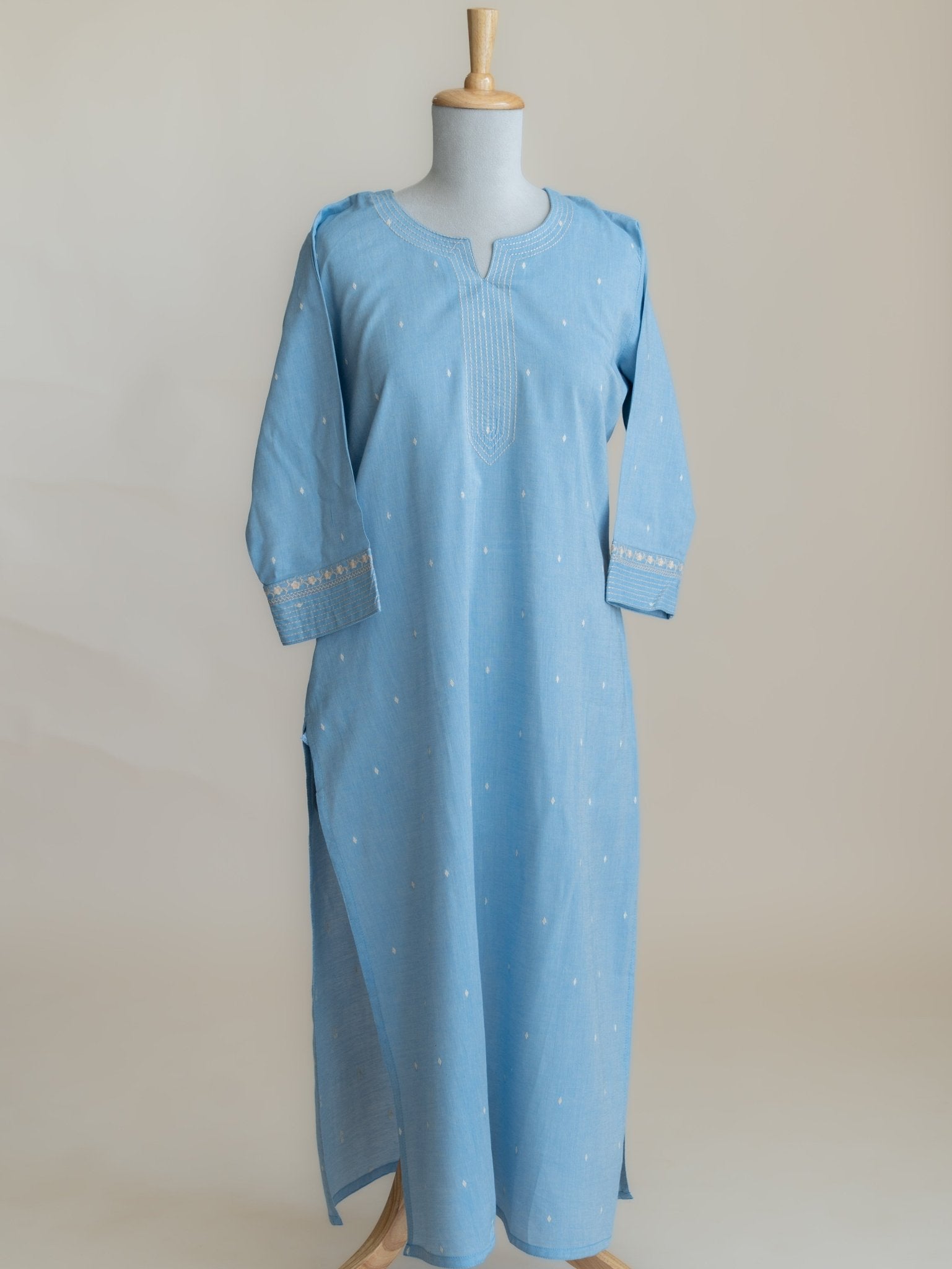 Tania Cotton Handloom Embroidered Straight Kurta - AINA