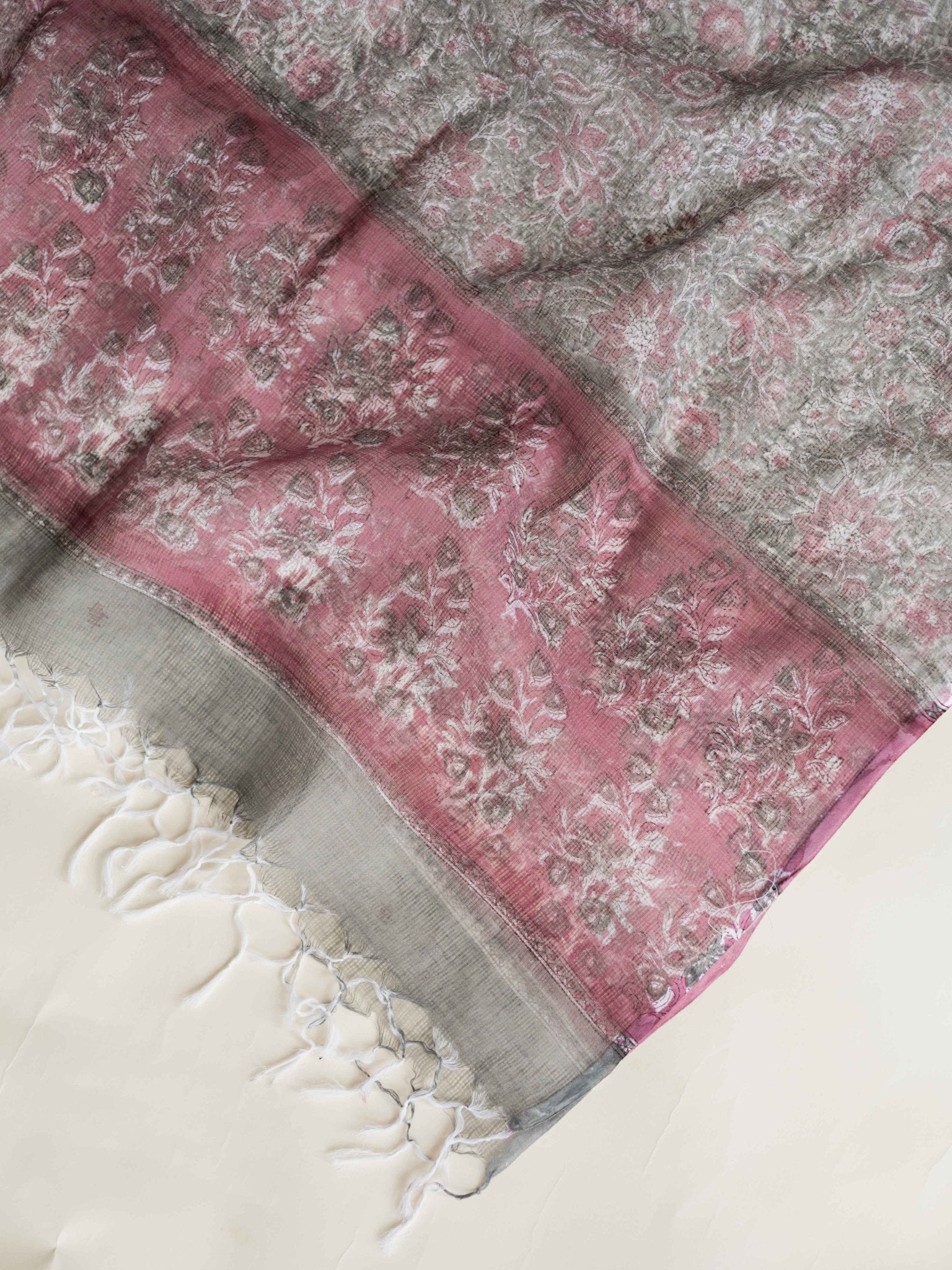 Viyena Kota Doria Block Printed Dupatta - AINA