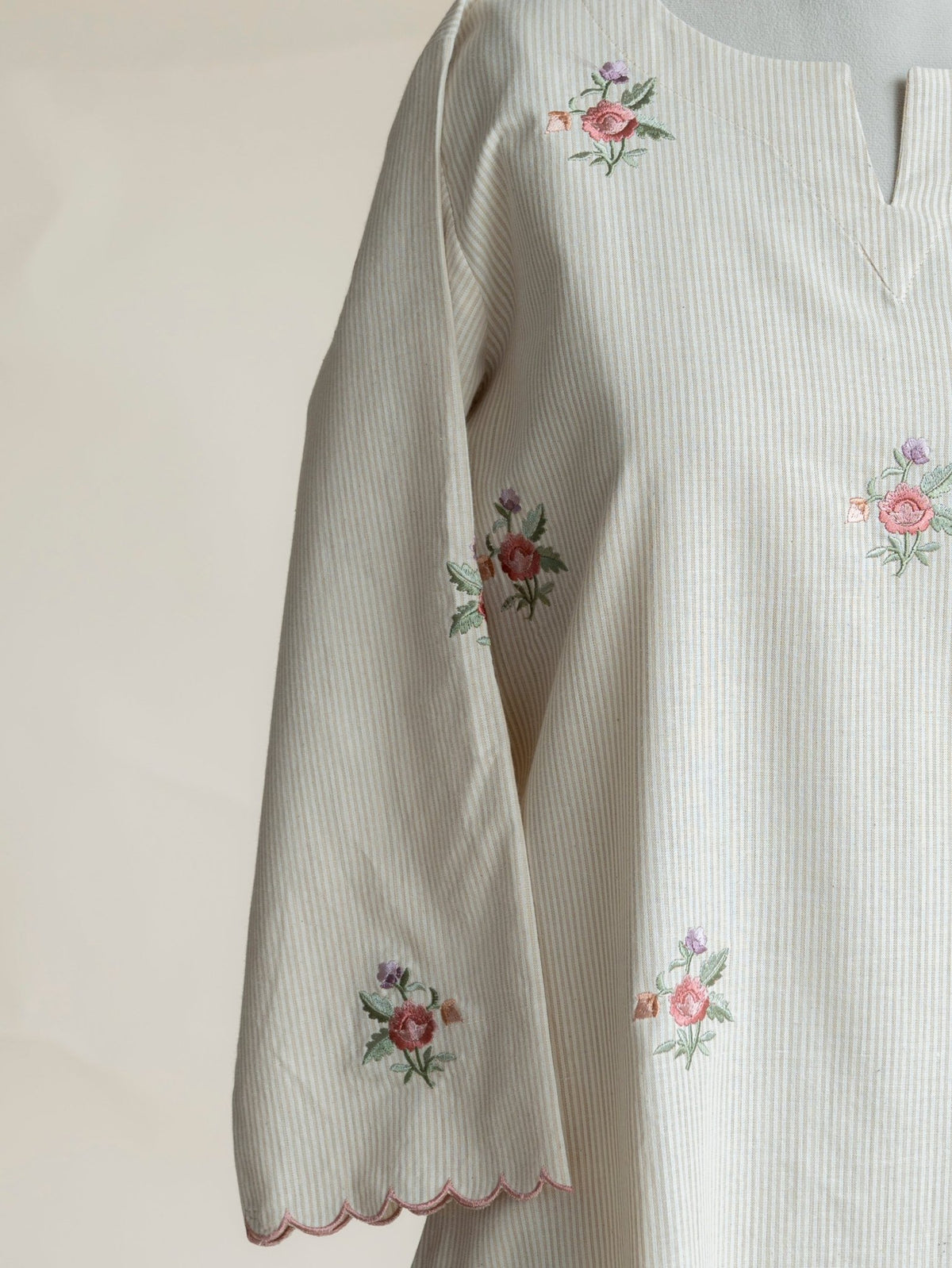 Yana Cotton Handloom Embroidered Straight Kurta - AINA