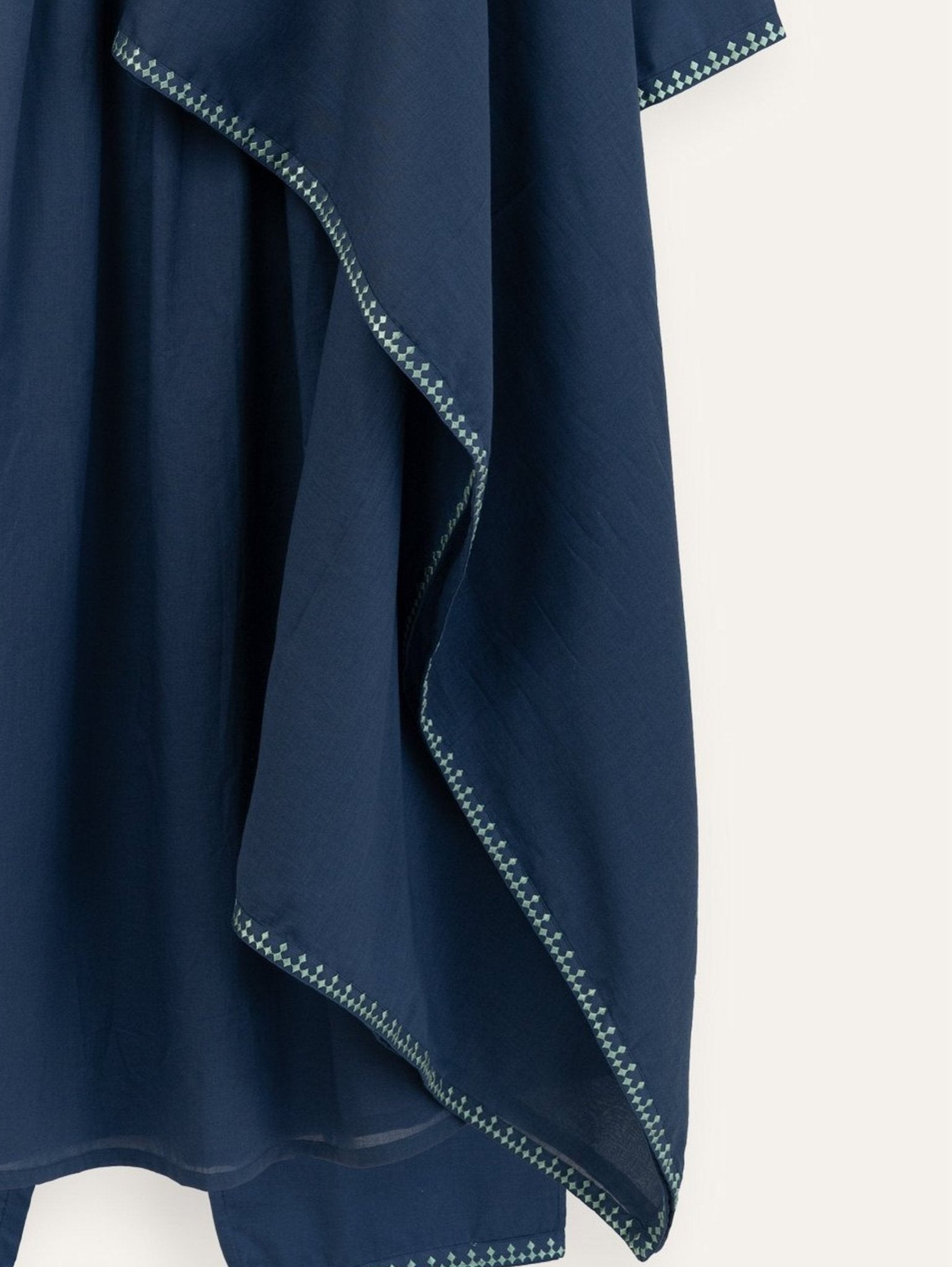 Zeba Mul Cotton Embroidered Dupatta - AINA