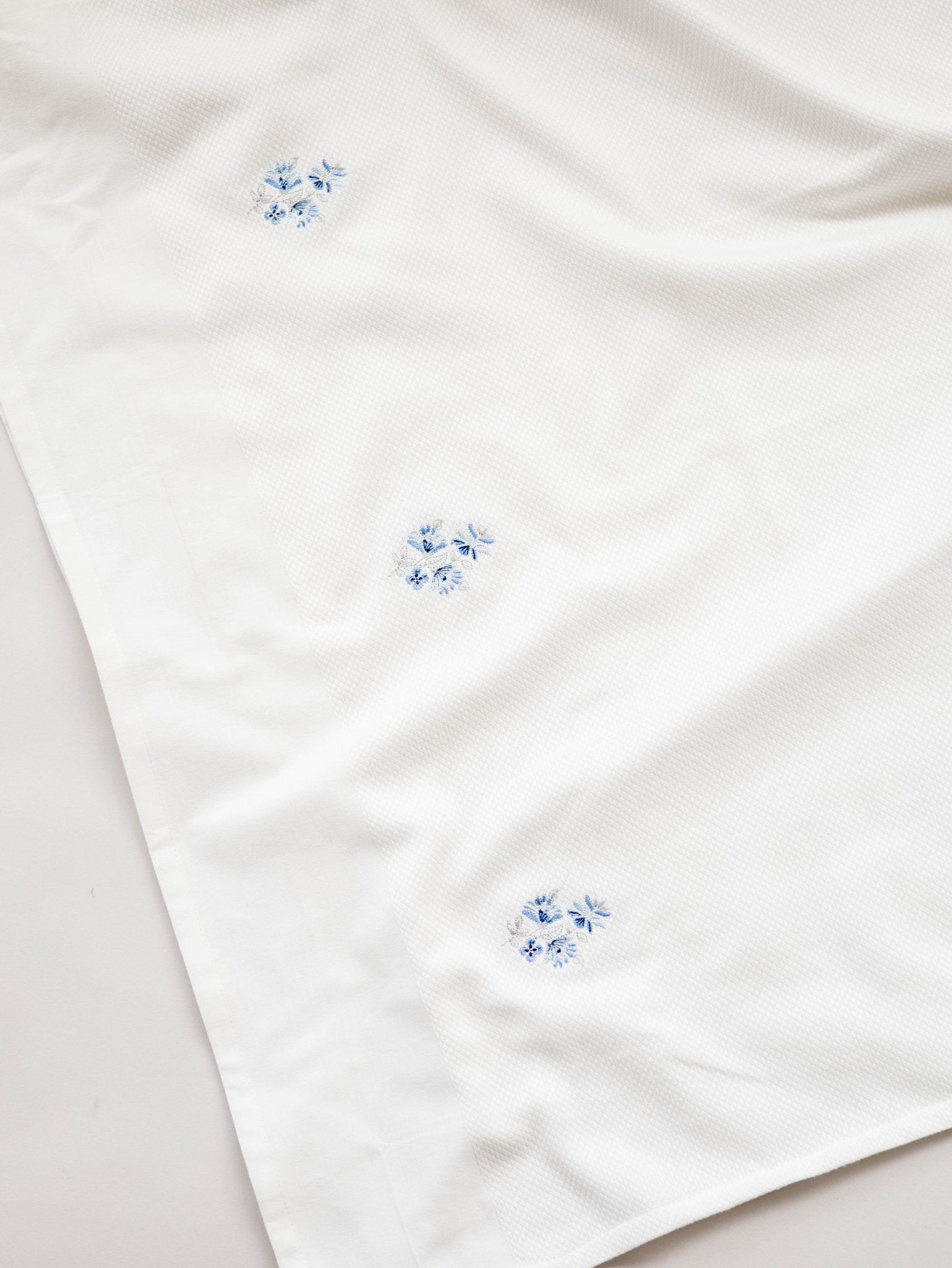 Cotton Embroidered Bath Towel - AINA